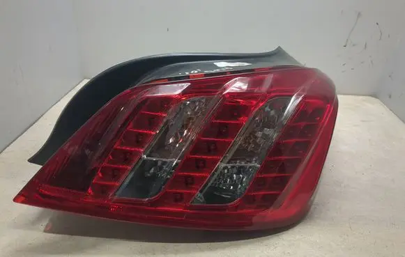 Peugeot 508 Rear/tail lights 085501959r