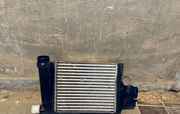 Dacia Sandero Intercooler radiator 144967634R