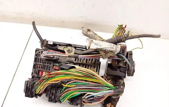 Citroen C4 I Fuse box set 