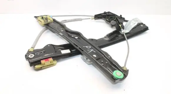 Jaguar XE Front door electric window regulator 