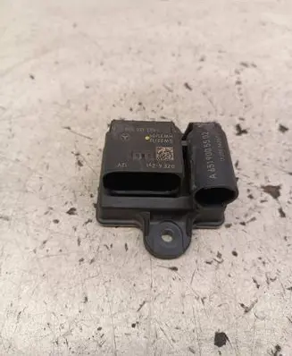 Mercedes-Benz A W176 Glow plug pre-heat relay A6519005502