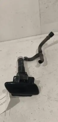 Honda CR-V Headlight washer spray nozzle 22694