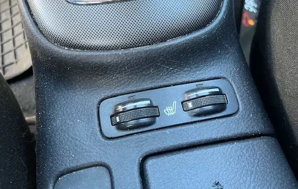 Toyota Avensis Verso Seat heating switch 