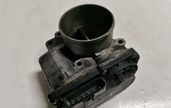 Subaru Legacy Throttle valve 16112AA260
