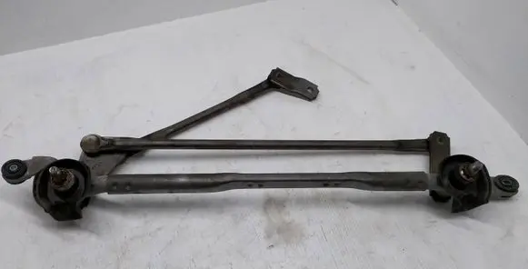 Mazda CX-5 Front wiper linkage 
