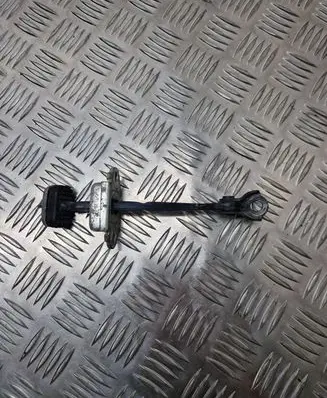 Honda CR-V Rear door check strap stopper