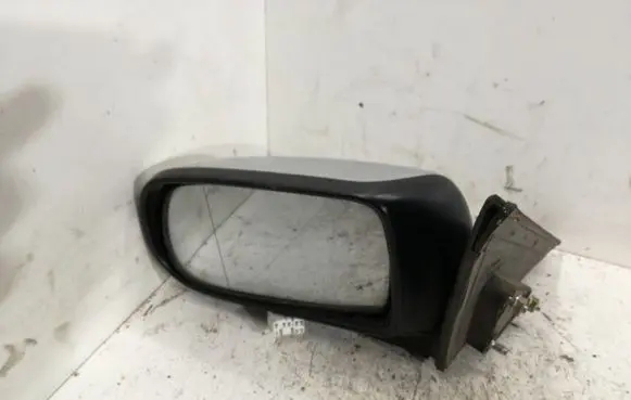 Mazda 626 Front door electric wing mirror E13010142
