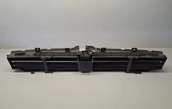 BMW 5 G30 G31 G38 Front bumper lower grill 7474372