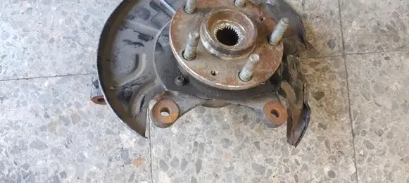 Land Rover Freelander Front wheel hub spindle knuckle rub000050