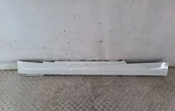 BMW 1 E81 E87 Sill 51777183233