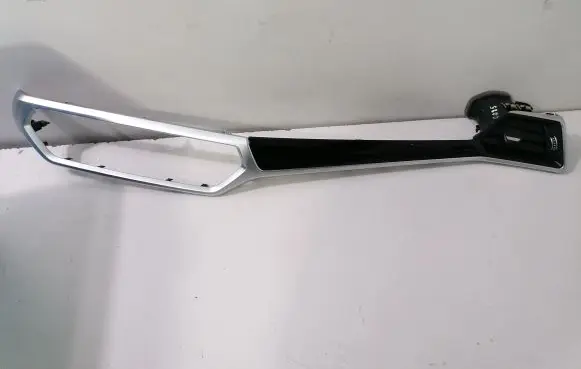 BMW 3 G20 G21 Dashboard glove box trim 6811448