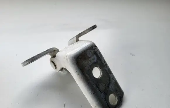 Toyota Auris E180 Rear door lower hinge
