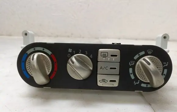 Nissan Almera N16 Climate control unit 3H55032743