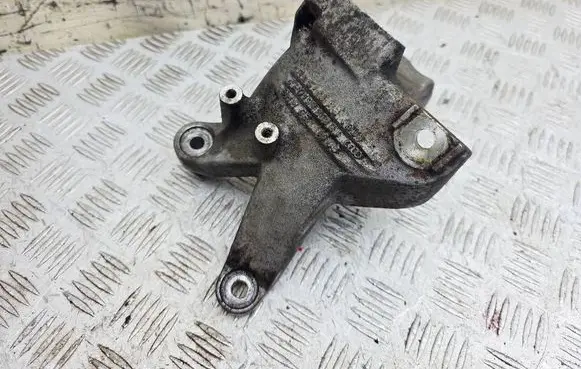 Audi A8 S8 D3 4E Engine mounting bracket 4E0199308BJ