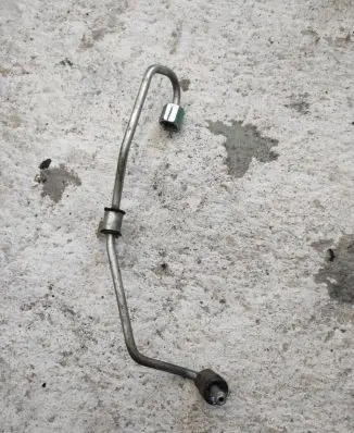 Honda HR-V Fuel injector supply line/pipe 