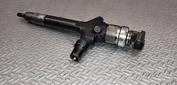 Mazda 5 Fuel injector RF7J13H50