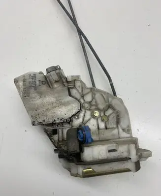 Nissan Pathfinder R50 Rear door lock 825525P012 89A817