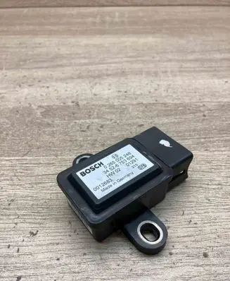 BMW 5 E39 ESP acceleration yaw rate sensor 6753694 0265005248