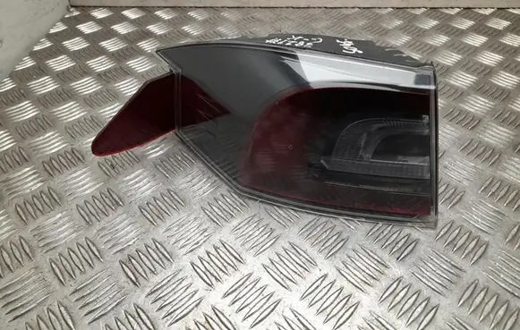 Tesla Model S Rear/tail lights 600592000C