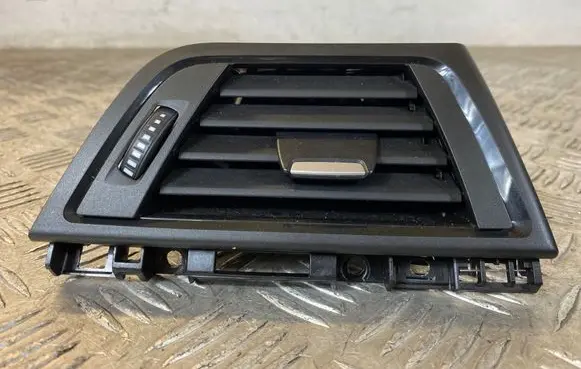 BMW 3 F30 F35 F31 Dashboard side air vent grill/cover trim 9218550 508837
