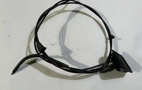 Chevrolet Corvette C5 Engine bonnet/hood lock release cable 10411704