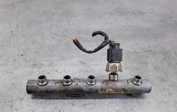 Audi A4 S4 B7 8E 8H Fuel main line pipe 059130089AJ