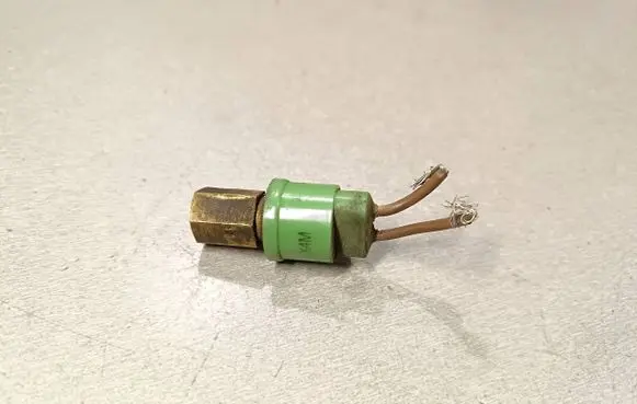 Air conditioning (A/C) pressure sensor