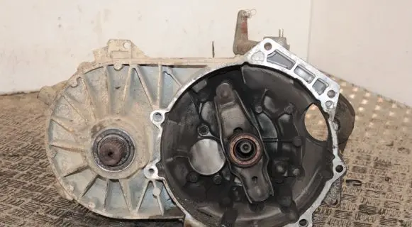 Volkswagen Multivan T5 Manual 5 speed gearbox JQU