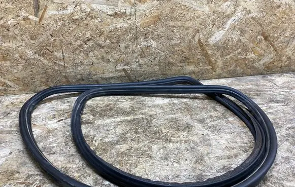 Mercedes-Benz SL R129 Trunk rubber seal (body) 