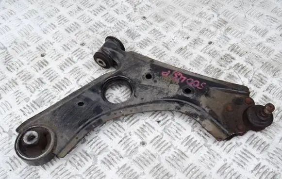 Fiat 500L Front control arm