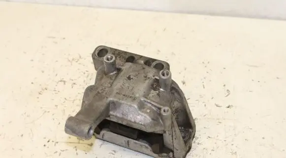 Seat Alhambra (Mk2) Engine mount bracket 5N0199262F