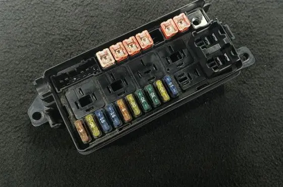 Mini One - Cooper R50 - 53 Fuse module 14266410 6906604 065557071005
