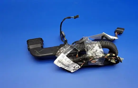 Mercedes-Benz ML W164 Rear door wiring loom A1644407110