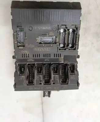 Renault Scenic I Fuse module 7703297786J