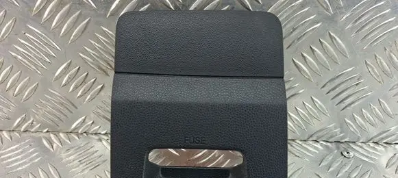 Hyundai ix35 Fuse box cover 847542S900