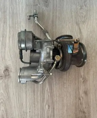 BMW 7 F01 F02 F03 F04 Turbo 7605794