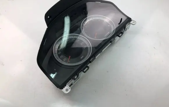 Volvo S80 Speedometer (instrument cluster) 31343324AA