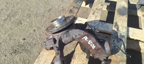 Volvo V70 Front wheel hub 