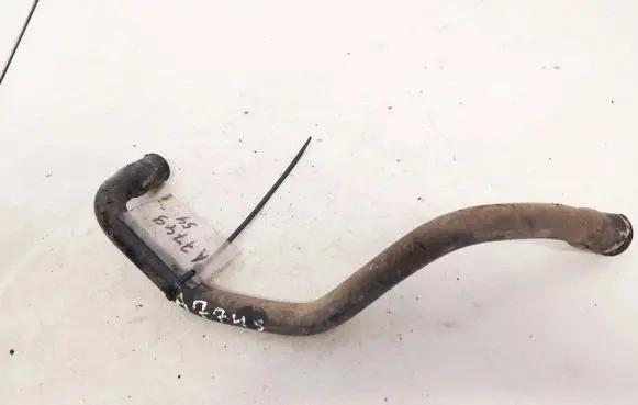 Volkswagen PASSAT B4 Engine coolant pipe/hose