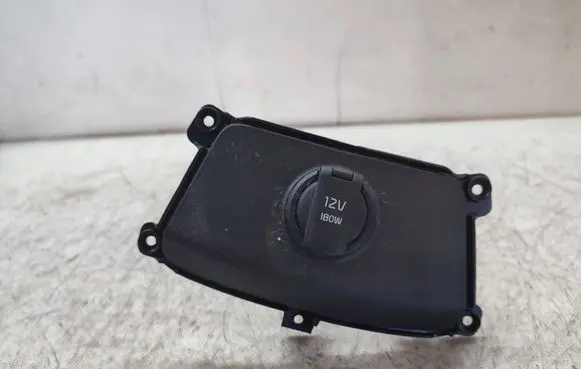KIA Sportage 12 V Socket (rear) 84638F1201