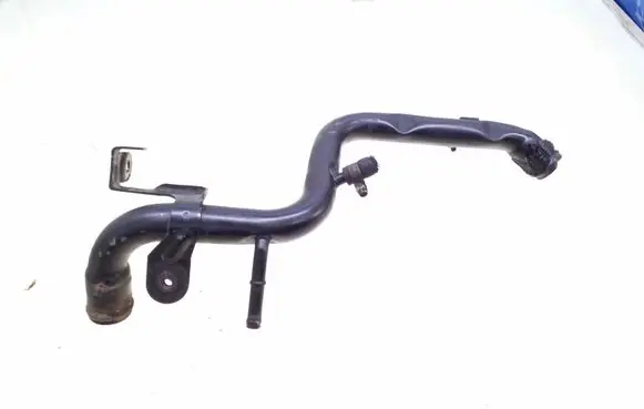 Volkswagen PASSAT B5.5 Engine coolant pipe/hose 038121071S