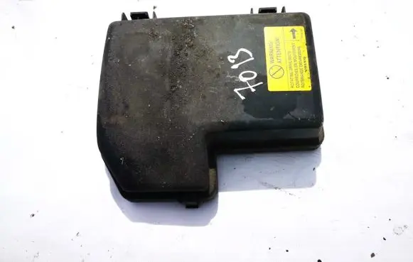 Volvo XC90 Fuse box cover 8645259