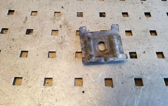 Skoda Octavia Mk2 (1Z) Battery bracket 