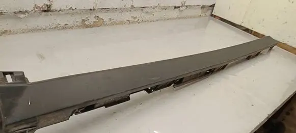Land Rover Range Rover Velar Side skirt front trim 