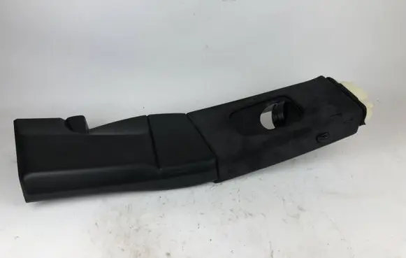 Maserati Levante (D)pillar trim (top) 670040375