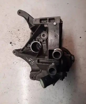 Volkswagen PASSAT B5 Generator/alternator bracket 028903143AF