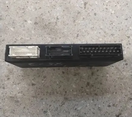 BMW 7 E38 Comfort/convenience module 8364696 5DK00704710 12037310