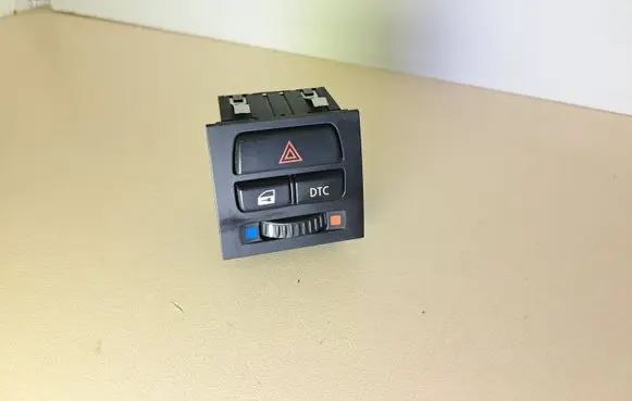 BMW 3 E90 E91 Hazard light switch 9132421 913242101 6131913242101