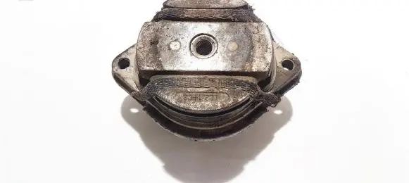 Audi A6 S6 C5 4B Engine mount bracket