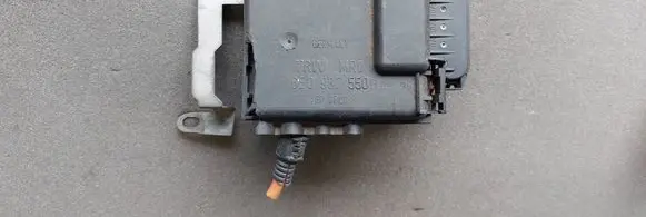 Volkswagen Polo III 6N 6N2 6NF Fuse box set 6E0937550B
